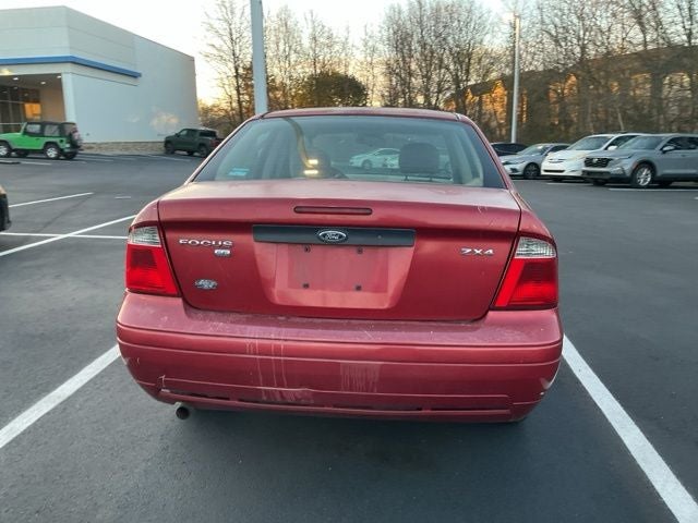 2005 Ford Focus ZX4
