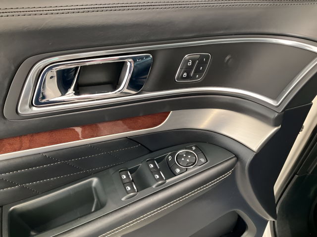 2019 Ford Explorer Platinum