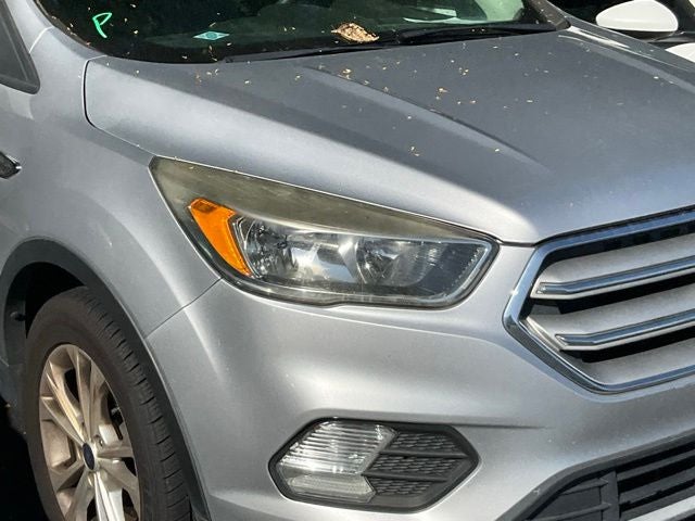 Used 2018 Ford Escape SE with VIN 1FMCU0GDXJUB58605 for sale in Greenville, SC