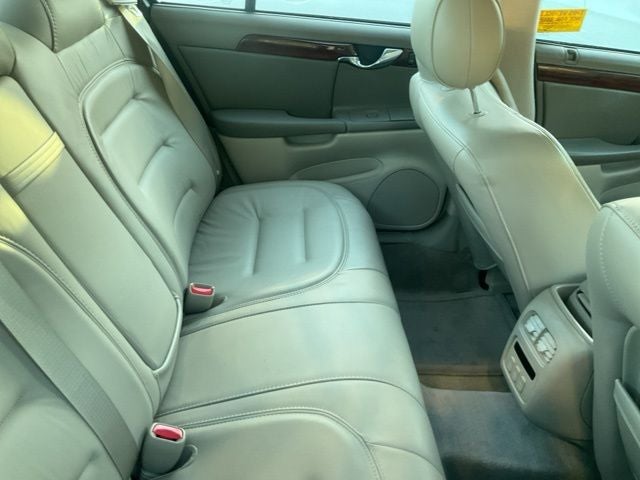2003 Cadillac DeVille Base