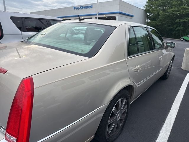 2008 Cadillac DTS Base