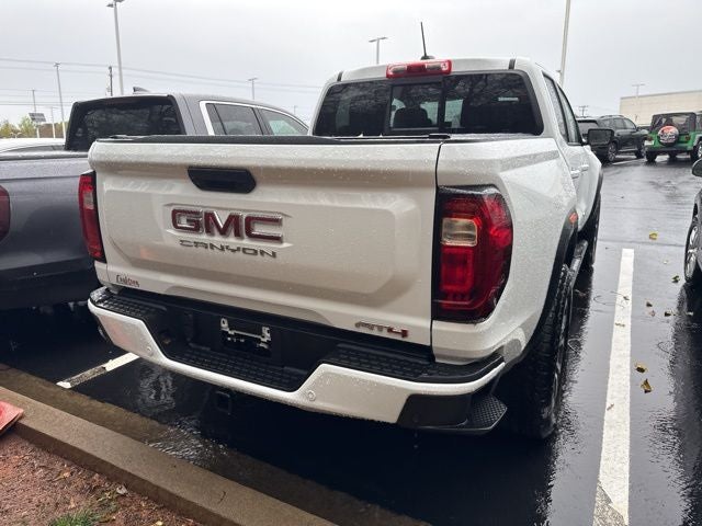 2024 GMC Canyon AT4