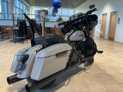 2024 Harley-Davidson Touring Base