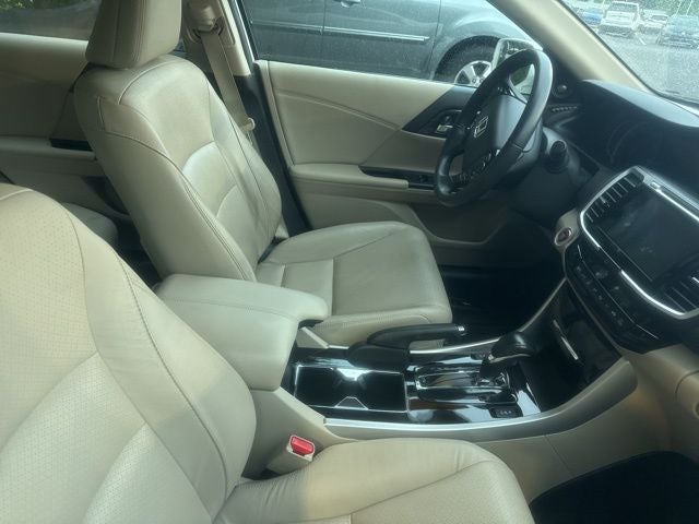 2016 Honda Accord EX-L w/Navigation and Honda Sensing