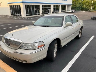 2005 Lincoln Town Car Signature