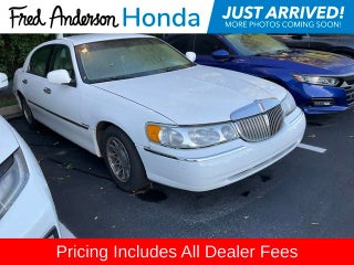 2002 Lincoln Town Car Signature