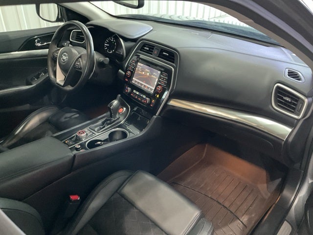 2017 Nissan Maxima SR