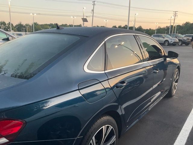 2022 Volkswagen Passat 2.0T SE