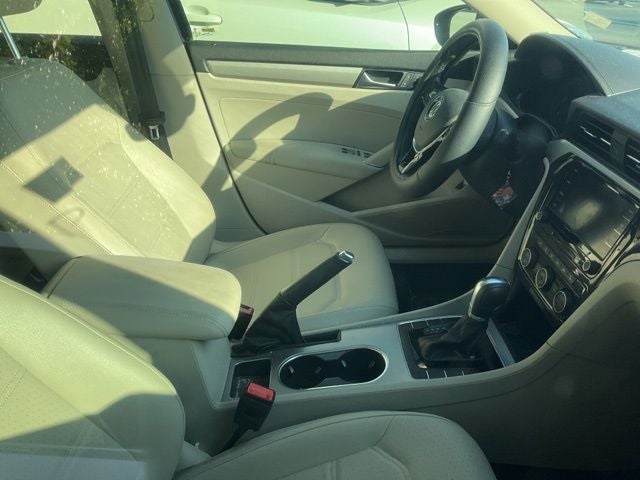 2020 Volkswagen Passat 2.0T SE