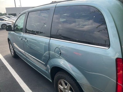 2010 Chrysler Town & Country Touring