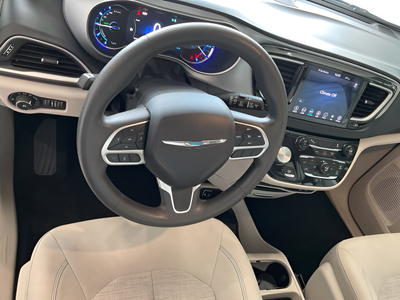 2018 Chrysler Pacifica Hybrid Touring Plus