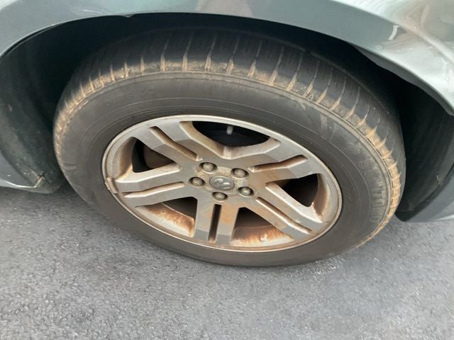 2006 Dodge Magnum Base