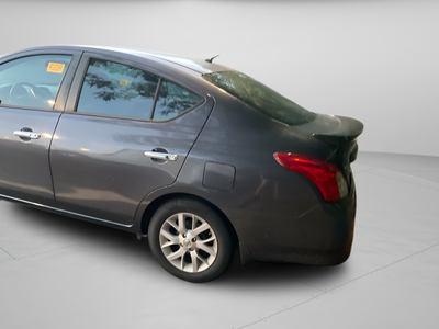 2015 Nissan Versa 1.6 SV
