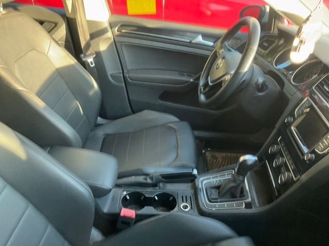 2015 Volkswagen Golf Base