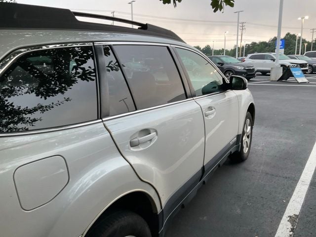 2010 Subaru Outback 2.5i Premium
