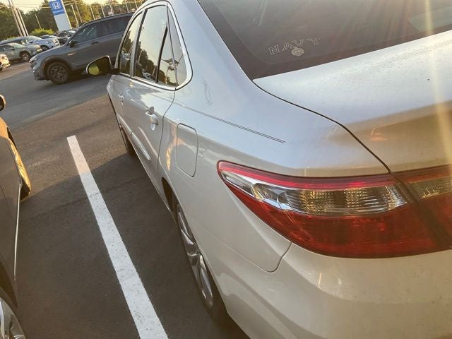 2016 Toyota Camry Hybrid XLE