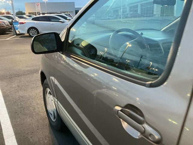 1998 Toyota Sienna Base