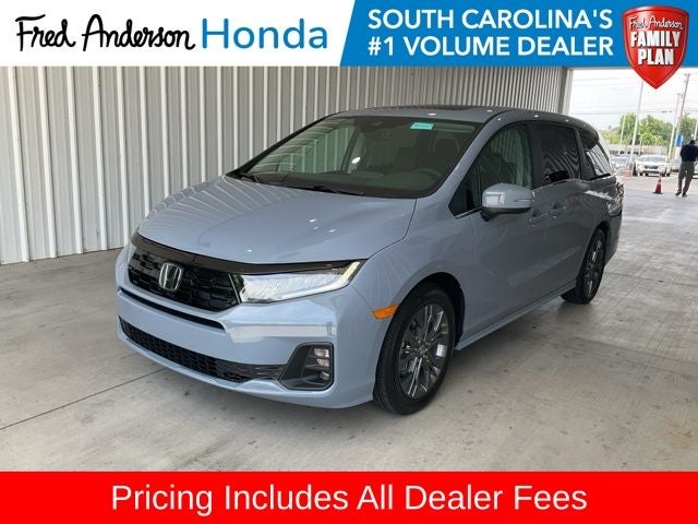 2026 Honda Odyssey Touring's photo