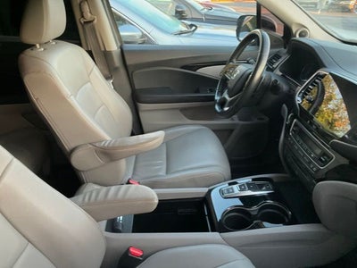 2022 Honda Pilot Touring 7 Passenger