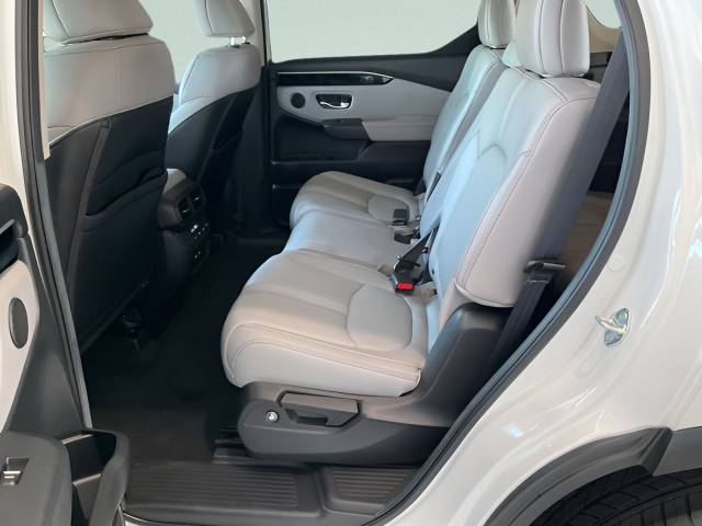 2025 Honda Pilot Touring - Photo 23
