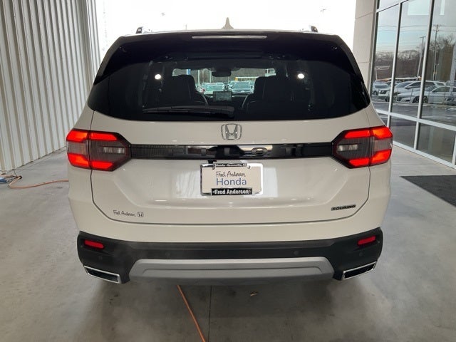 2025 Honda Pilot Touring