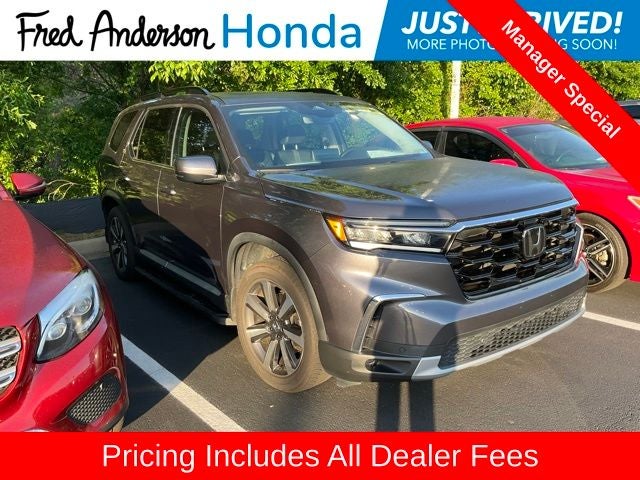 2023 Honda Pilot Touring 2WD's photo