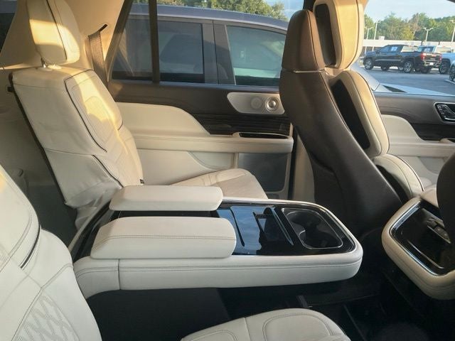 2023 Lincoln Navigator L Black Label