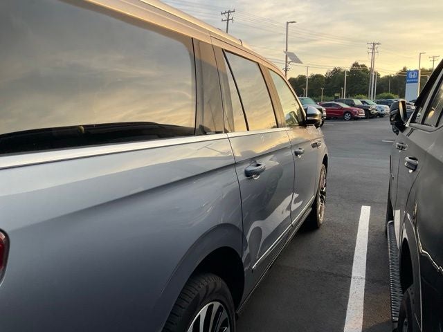 2023 Lincoln Navigator L Black Label