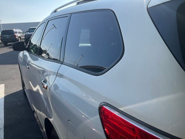 2015 Nissan Pathfinder SV