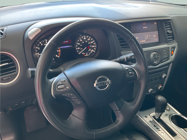 2017 Nissan Pathfinder SL