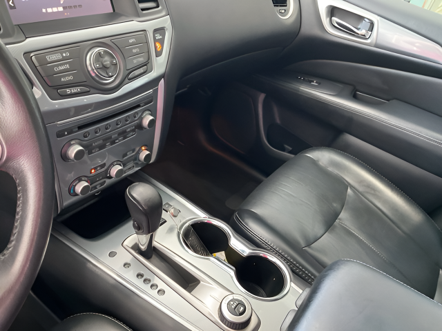 2017 Nissan Pathfinder SL