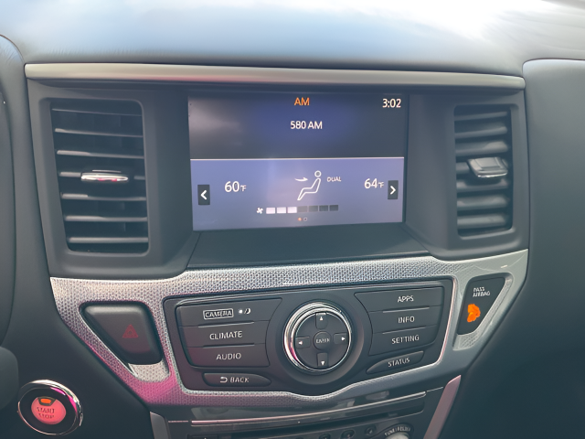 2017 Nissan Pathfinder SL
