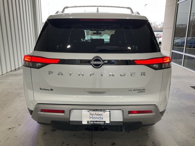 2025 Nissan Pathfinder Platinum