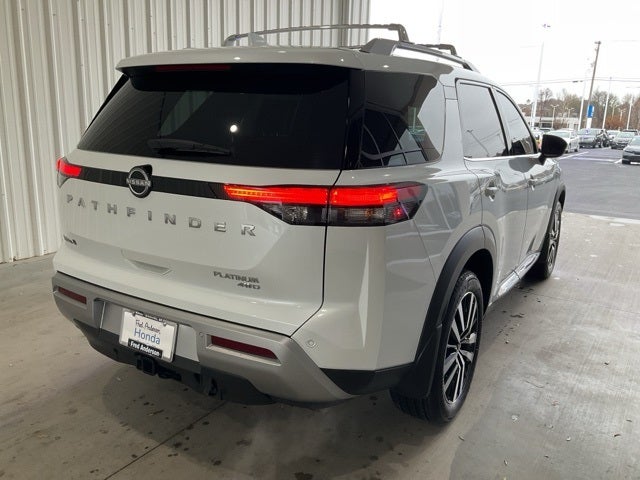 2025 Nissan Pathfinder Platinum
