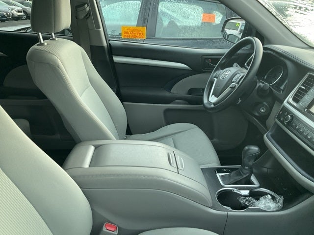 2017 Toyota Highlander LE