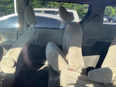 2013 Toyota Sienna LE 8 Passenger