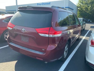 2013 Toyota Sienna LE 8 Passenger