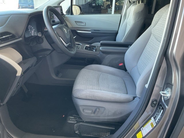 2021 Toyota Sienna LE 8 Passenger