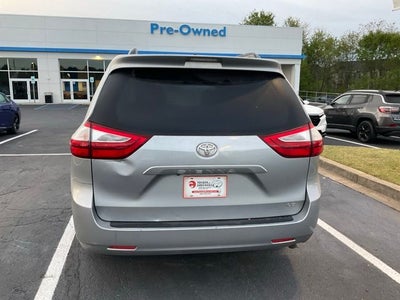 2017 Toyota Sienna L 7 Passenger