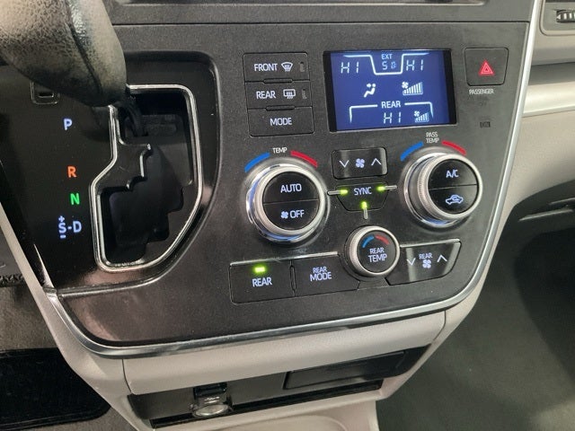 2019 Toyota Sienna LE 8 Passenger