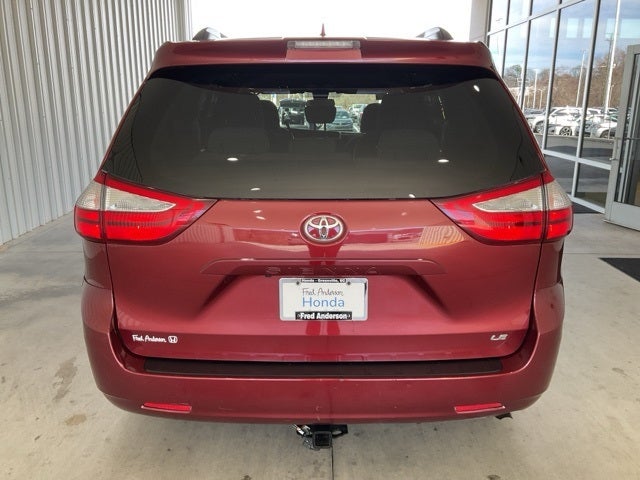 2019 Toyota Sienna LE 8 Passenger