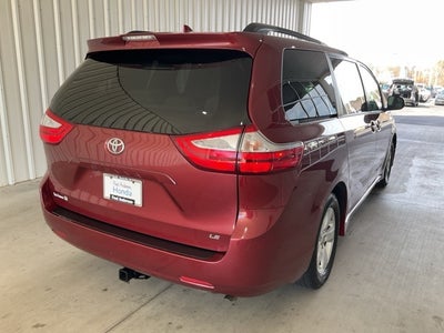 2019 Toyota Sienna LE 8 Passenger