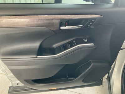 2023 Toyota Highlander Hybrid Limited