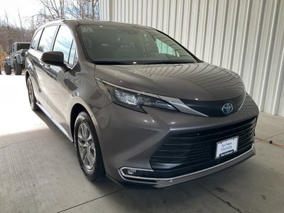 2024 Toyota Sienna XLE