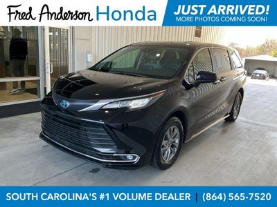 2023 Toyota Sienna XLE