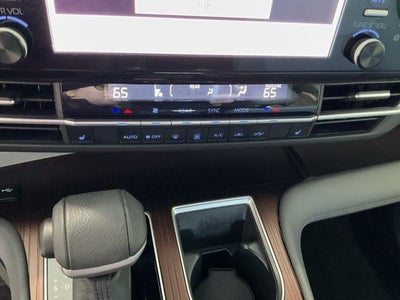 2023 Toyota Sienna XLE