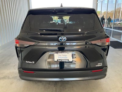 2023 Toyota Sienna XLE