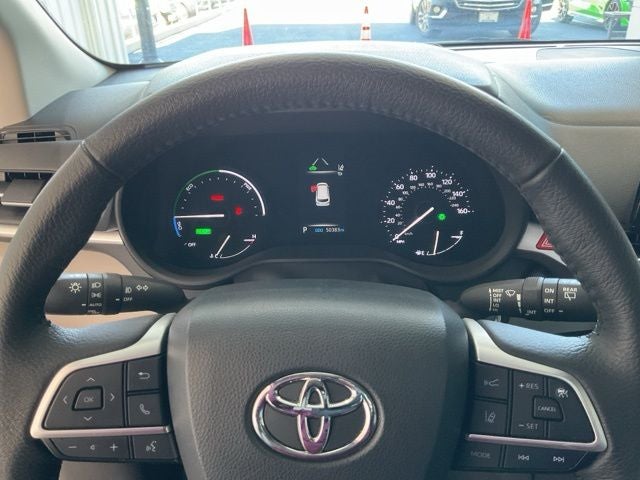 2023 Toyota Sienna XLE