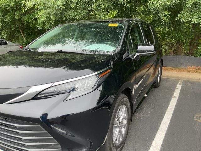 2024 Toyota Sienna XLE 7 Passenger