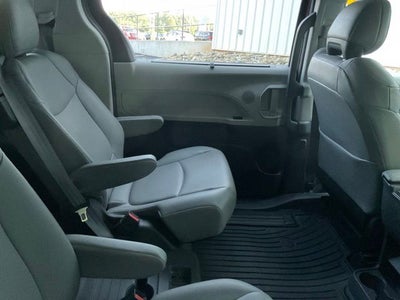 2021 Toyota Sienna XLE 8 Passenger